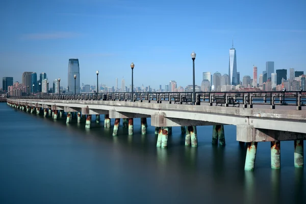 Manhattan centro skyline ponte — Fotografia de Stock