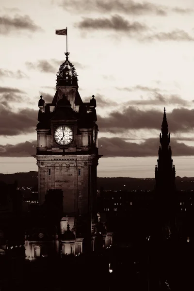 Uitzicht op de stad Edinburgh — Stockfoto