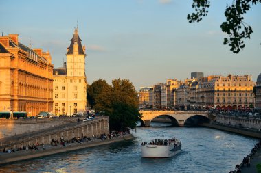 Seine Oda