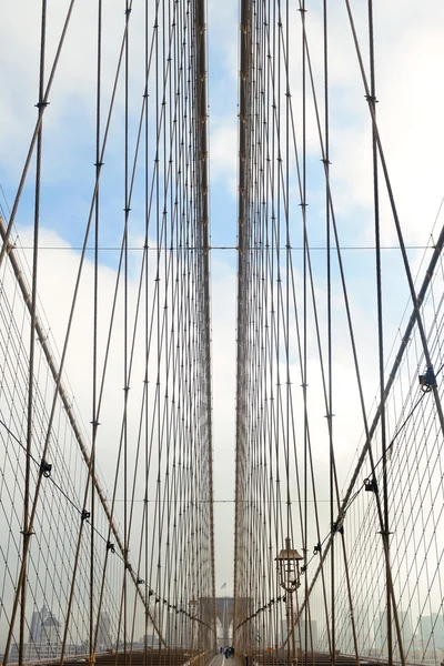Brooklyn Bridge kablar — Stockfoto