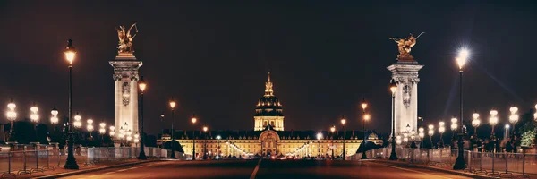 Alexandre Iii brug nacht weergave — Stockfoto