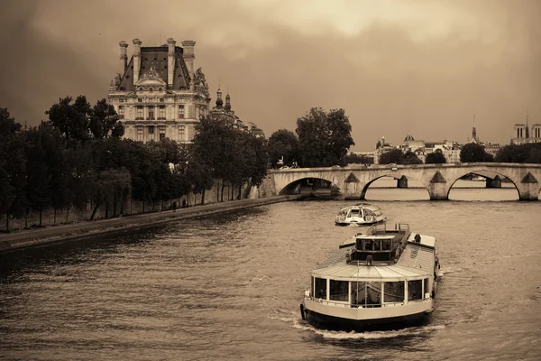 Seine Nehri üzerinden görünüm — Stok fotoğraf