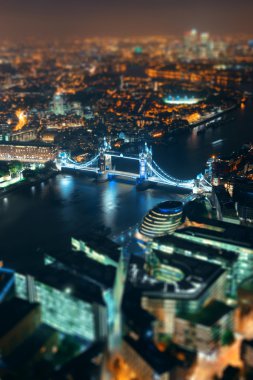 Londra gece görünümü