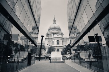 St Paul'ın katedral görünümü