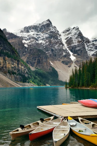 Barcos no Lago Moraine — Fotografia de Stock