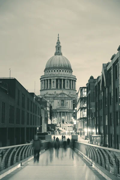 St Paul katedrála pohled — Stock fotografie