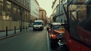 PRAG, CZECH Cumhuriyet - 14 MAR 2020: Tarihi kent mimarisi ile sokak manzarası.