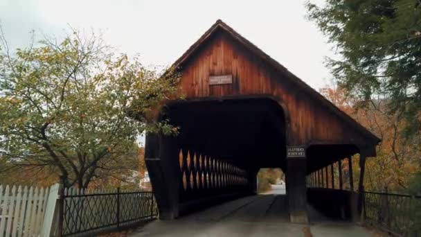 Overdekte Brug close-up zicht — Stockvideo