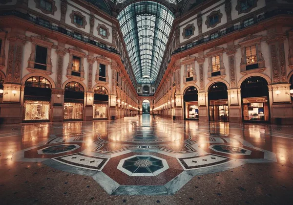 Galleria Vittorio Emanuele Winkelcentrum Interieur Milaan Italië — Stockfoto