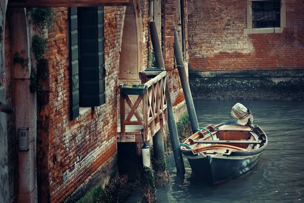 Båtpark Venedigs Grändkanal Italien — Stockfoto