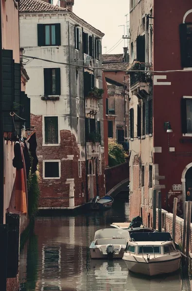 Veneza Vista Canal Com Edifícios Históricos Itália — Fotografia de Stock