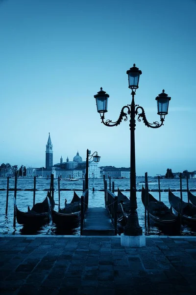 Gondola Park Vodě Ostrov San Giorgio Maggiore Benátkách Itálie — Stock fotografie