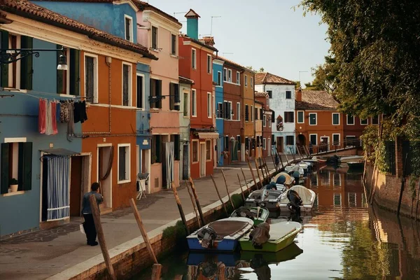 Burano Kleurrijke Historische Gebouwen Gracht Venetië Italië — Stockfoto