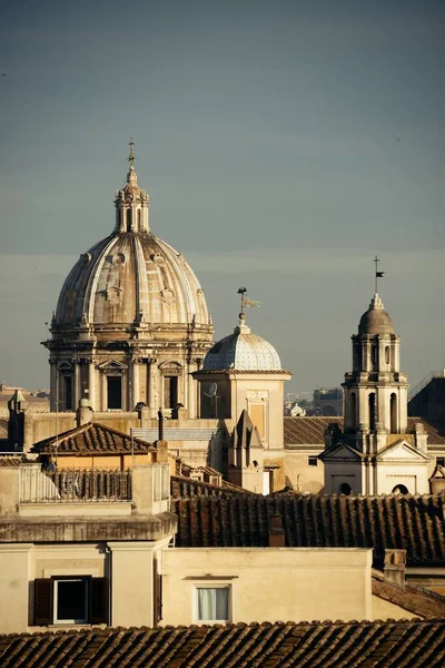 로마의 역사적 건축물과 도시의 스카이라인을 위에서 것이다 이탈리아 — 스톡 사진