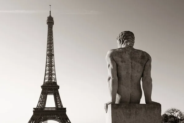 Eiffeltornet Med Staty Som Den Berömda Staden Landmärke Paris — Stockfoto