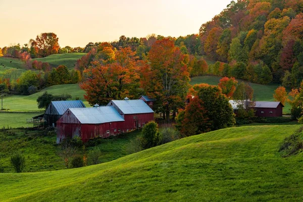 Bellissimi Colori Autunnali Con Agriturismo Nel New England Negli Stati — Foto Stock