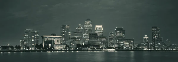 Obchodní Čtvrť Canary Wharf Londýně Noci Nad Řekou Temží — Stock fotografie