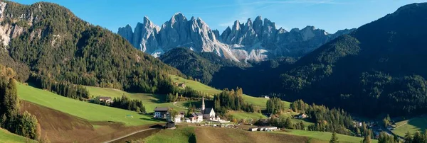 Edificios Pueblo Dolomitas Norte Italia — Foto de Stock