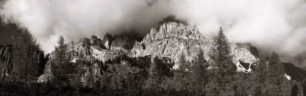 Montagna Naturale Delle Dolomiti Nel Nord Italia — Foto Stock