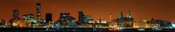 Liverpool Skyline Cityscape Noite Com Edifícios Inglaterra Reino Unido — Fotografia de Stock