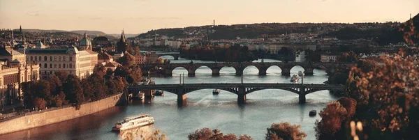 Прага Горизонта Моста Через Реку Чехии Панорама — стоковое фото