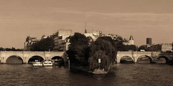 Szajna Történelmi Építészet Párizsban Franciaországban — Stock Fotó