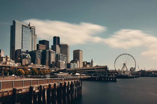 Şehir Mimarisi Ile Seattle Liman Manzarası — Stok fotoğraf