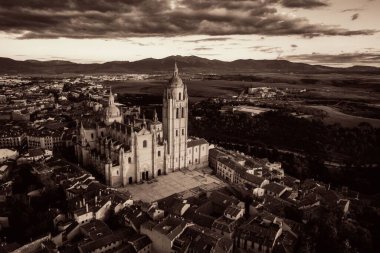 İspanya 'daki Segovia Katedrali hava manzarası.