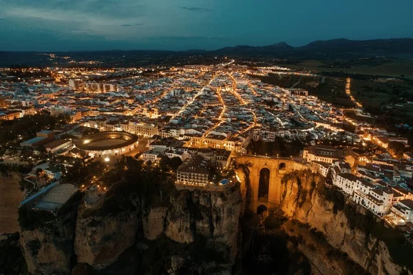 Spanya Geceleri Eski Binalarla Ronda Hava Manzarası — Stok fotoğraf