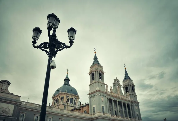 聖マリア大聖堂 アルムデナ大聖堂スペイン — ストック写真