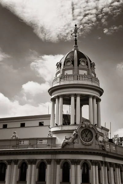 Koepeltoren Aan Gran Madrid Spanje — Stockfoto