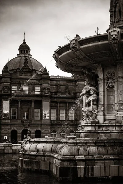 Народный Дворец Глазго Винтажным Дубом Шотландии Великобритания — стоковое фото