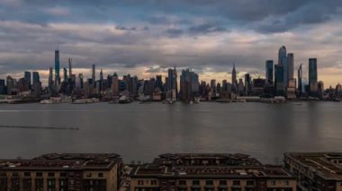 New York şehrinin göbeğinde mimari ile zaman aşımı yaşanıyor