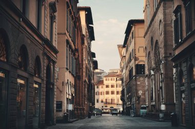 FLORENCE - 20 Mayıs 2016 'da Floransa, İtalya' da sokak manzarası. Floransa ortaçağ Avrupa ticaret ve finans merkeziydi ve Rönesans 'ın doğduğu yerdi.