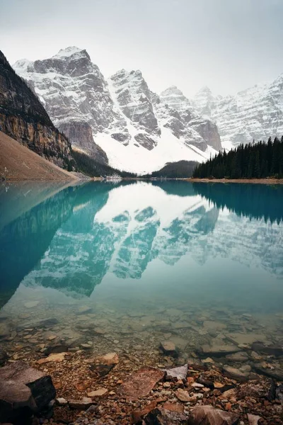 Lago Moraine Banff National Park Canadá — Fotografia de Stock