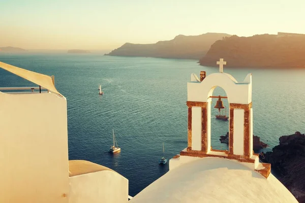 Wyspa Santorini Tradycyjną Architekturą Dzwonnicą Grecji — Zdjęcie stockowe