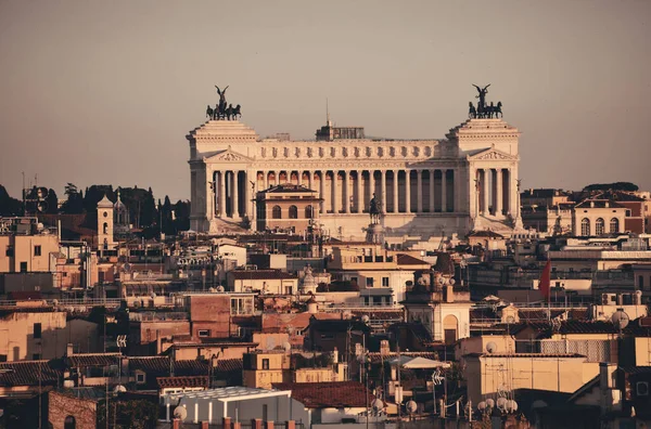 옥상에서 바라본 무멘토 나치오 Monumento Nazionale 이탈리아의 비토리오 에마누엘레 — 스톡 사진