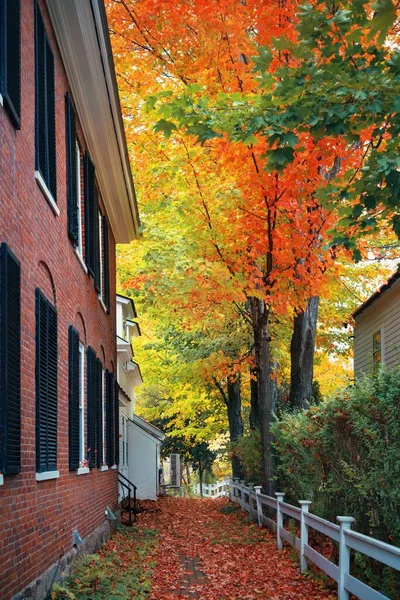 Casa Con Bei Colori Autunnali Nel New England Negli Stati — Foto Stock