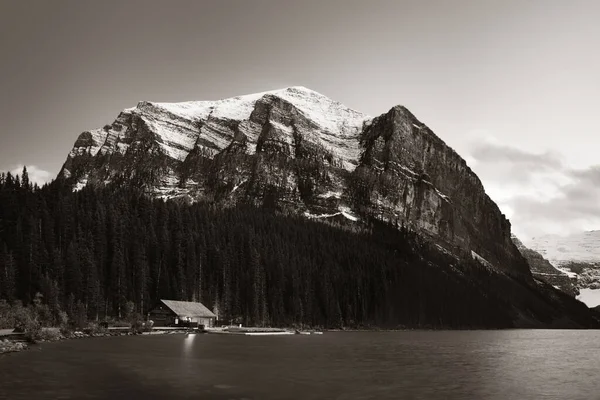 Jezioro Louise Parku Narodowym Banff Kanada — Zdjęcie stockowe