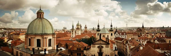 Prag Skyline Takutsikt Med Kyrka Och Kupol Tjeckien Panorama — Stockfoto