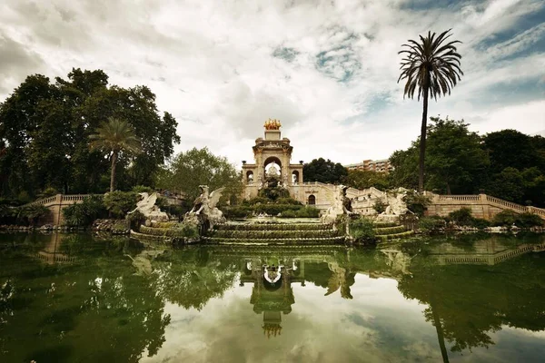 Cascada Monumental Parc Ciutadella Spanya — Stok fotoğraf