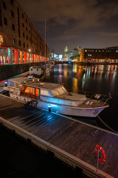 Royal Albert Dock Con Edificios Históricos Inglaterra Reino Unido —  Fotos de Stock