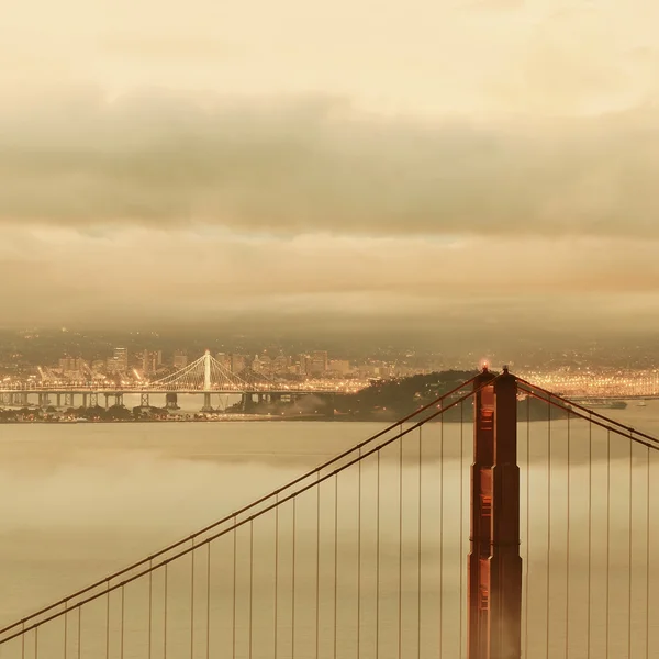 Ponte portão dourado — Fotografia de Stock