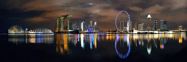 Singapore skyline di notte — Foto Stock