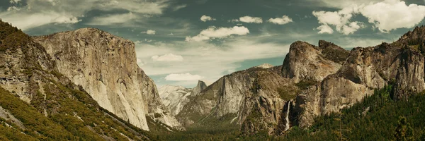 Йосемитская долина — стоковое фото