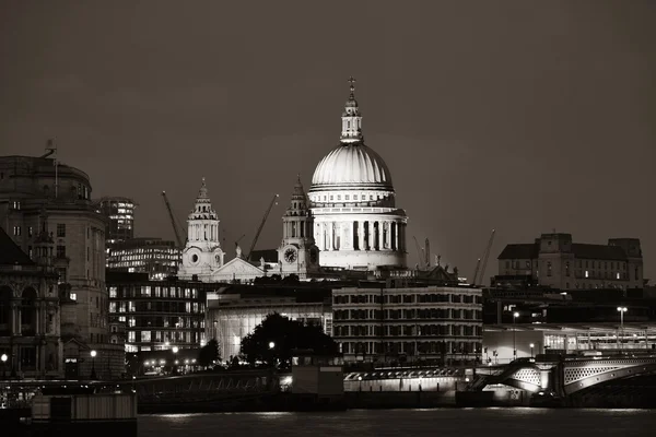 St pauls kathedraal Londen — Stockfoto