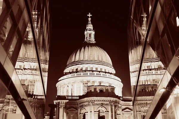 St. Pauls Kathedrale — Stockfoto