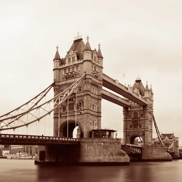 Puente torre — Foto de Stock