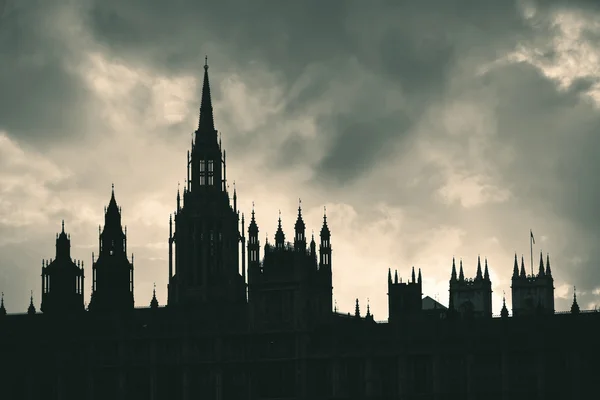 Sylwetka Pałacu Westminsterskiego — Zdjęcie stockowe