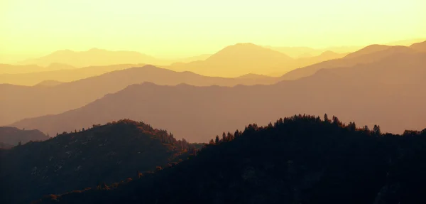 Mountain ridge abstrakt — Stockfoto